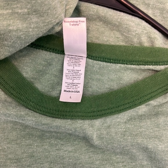 JOHN DEERE SHIRT SIZE L - Picture 6 of 6